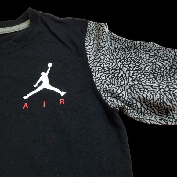 Jordan shirt elephant print sleeves XL youth - Picture 2 of 3
